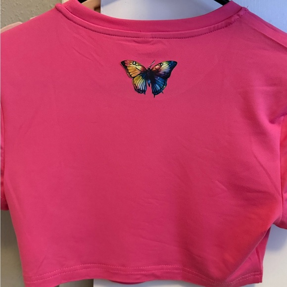 🎀custom🎀 2/$20 Pink Graphic Crop Top - Picture 5 of 6